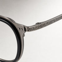 Jules eyewear, close-up of the frame, temple, and hinge construction