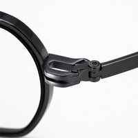 Marius eyewear, close-up of the frame, temple, and hinge construction