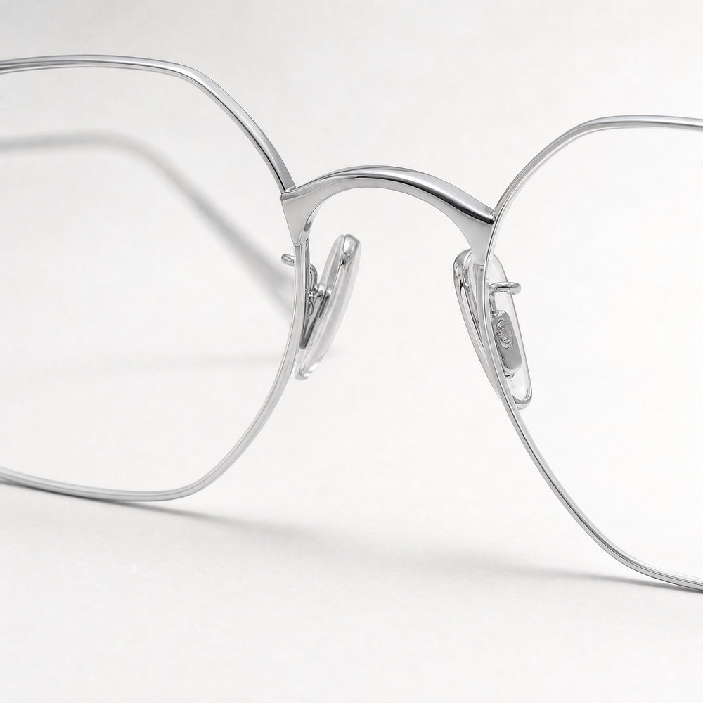 Lucien eyewear, close-up of the lenses and nose pad details