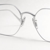 Lucien eyewear, close-up of the lenses and nose pad details