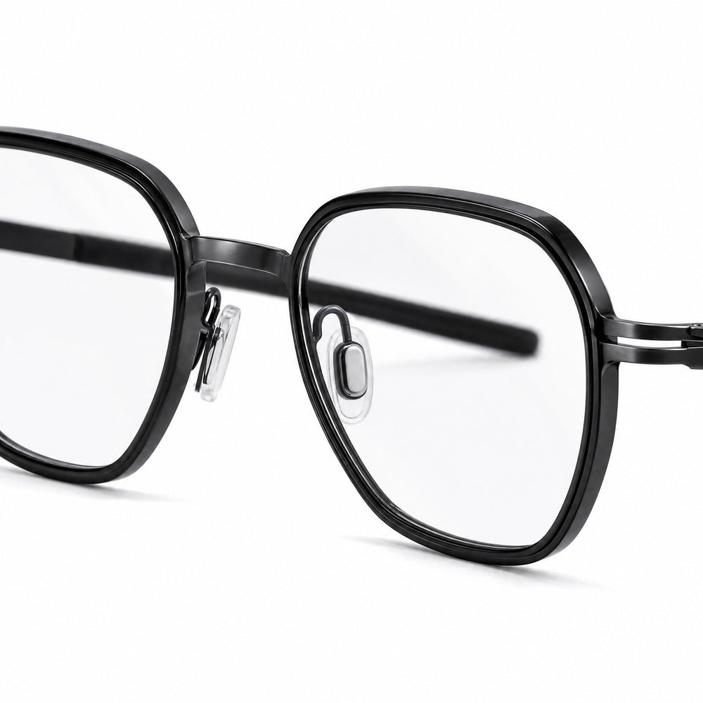 Marius eyewear, close-up of the lenses and nose pad details