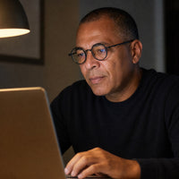 Léon eyewear, eyewear worn in a second everyday lifestyle setting